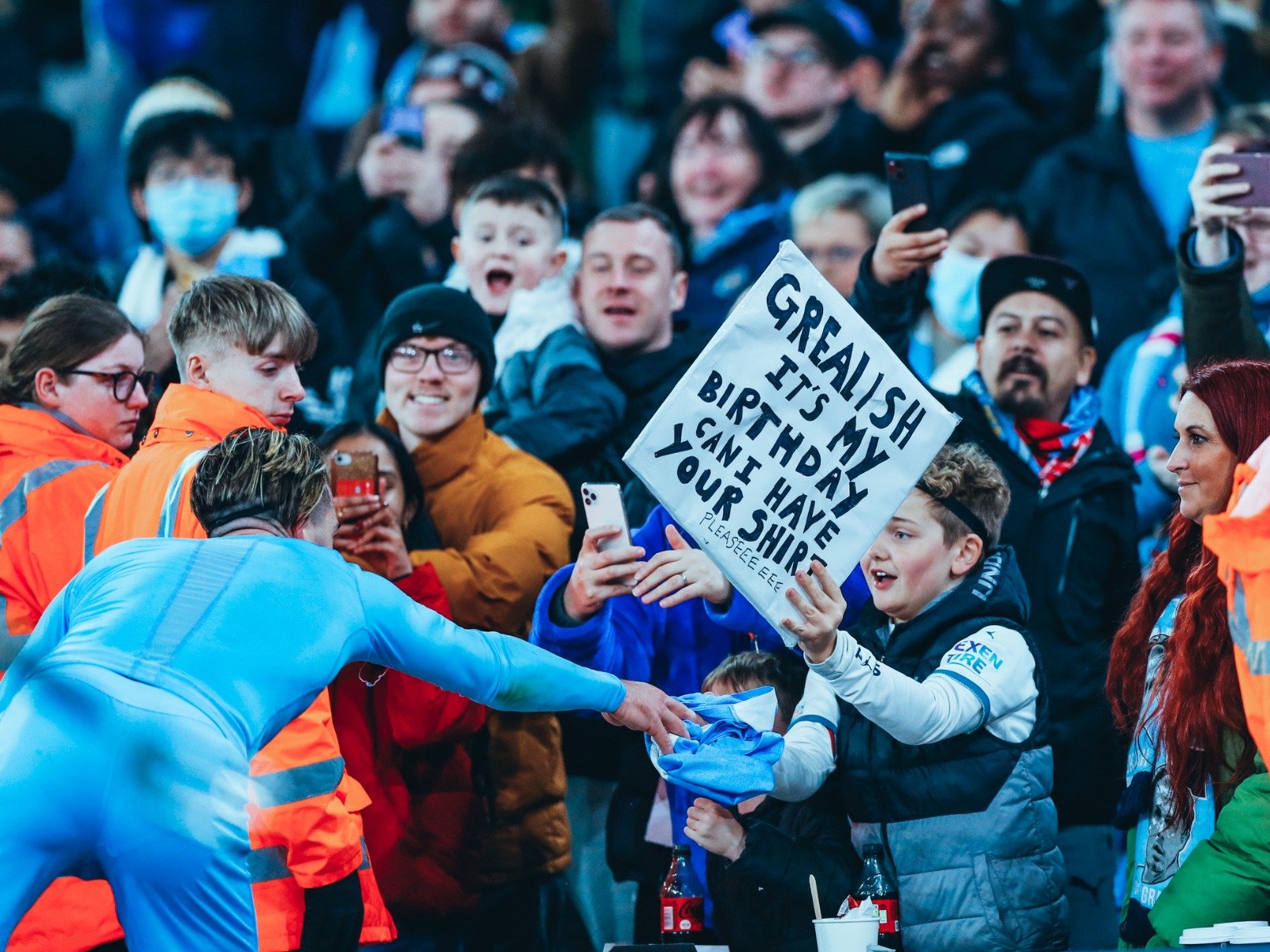 间的铁路客 间的铁路客